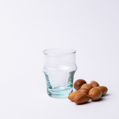 un verre artisanal Bok a café