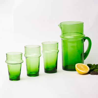 Verres et carafe Vert